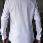 Белая приталенная рубашка с планкой Vester 86616 W сзади