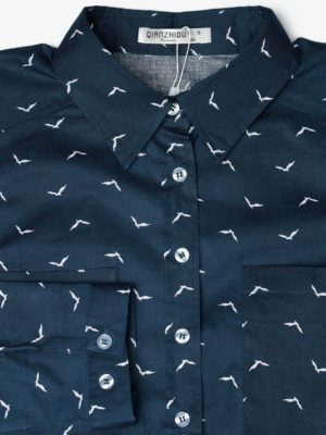 Темно-синяя рубашка с птицами фон